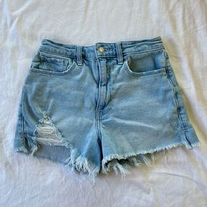Hollister Ultra High-Rise Distressed Mom Short 3” Vintage Stretch, Size 25